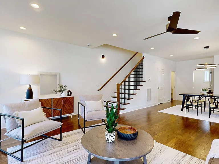 5909B Carl Pl — Photo 3