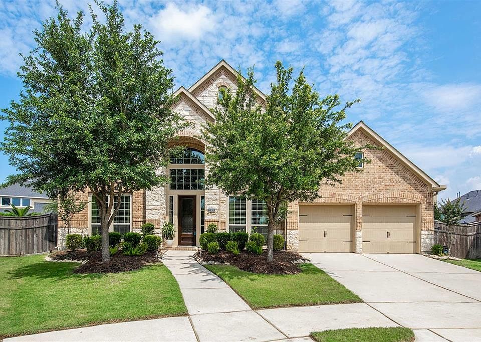 1st image of 27414 Manor Falls Ln