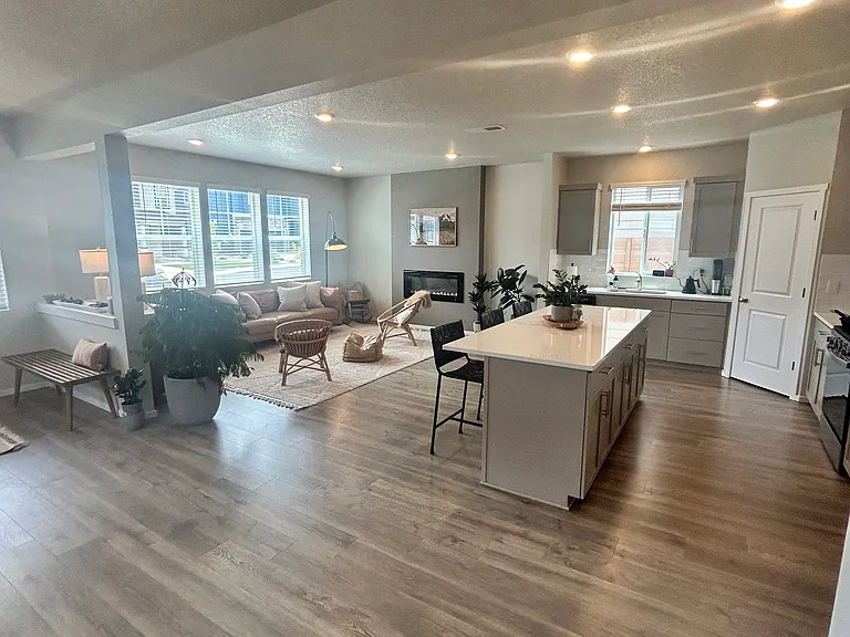 20512 SE Byron Ave — Photo 4