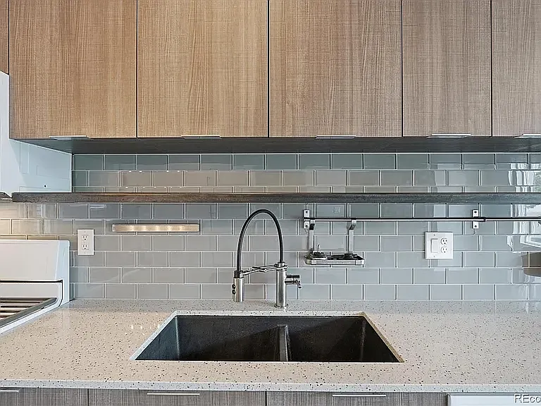 3181 Lawrence St — Photo 9