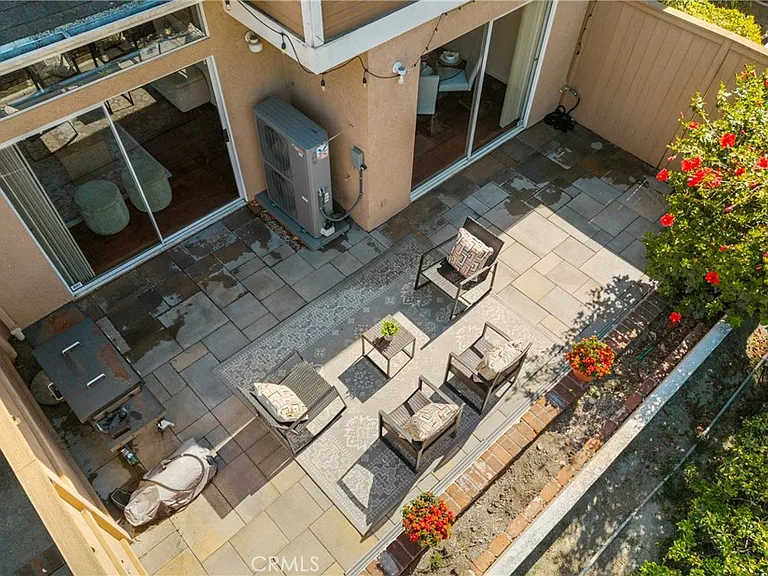 18 Meadowood — Photo 40