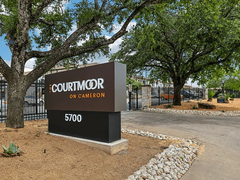 The Courtmoor on Cameron — Photo 20