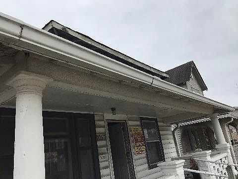 3rd image of 1057 N Belleview Pl