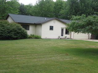 21480 Clear Lake Rd, Battle Creek, MI 49014