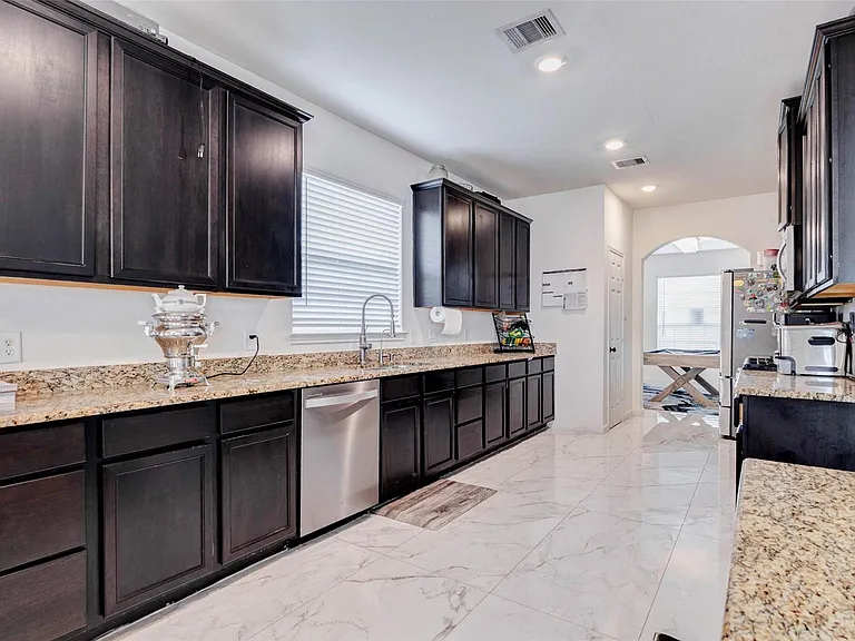 22127 Roxanne Field Ln — Photo 11