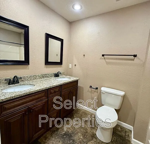 206 S Bernis St — Photo 10