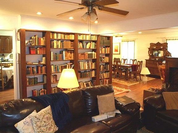 4th image of 119 Heights Dr