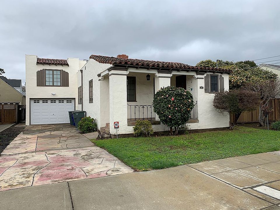 1st image of 714 Collier Dr