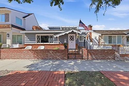 2104 E Ocean Blvd Photo 1