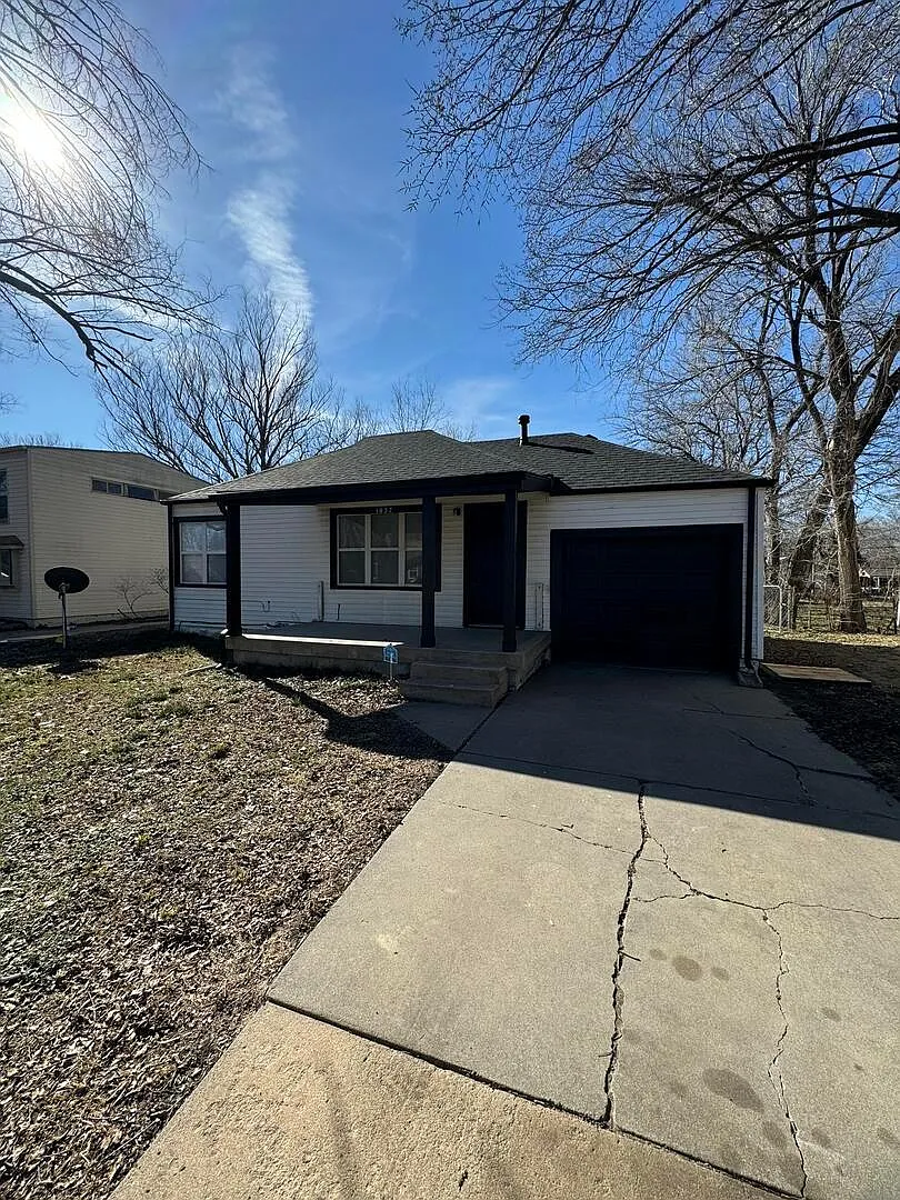 2 bed, 672 sqft, $950 — Photo 1