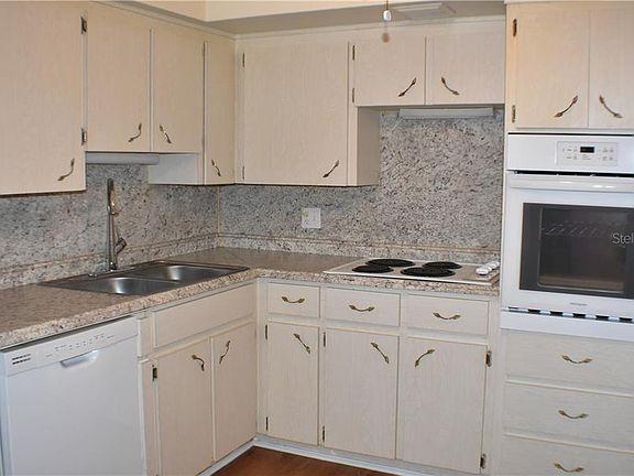 5th image of 2331 Finlandia Ln APT 17
