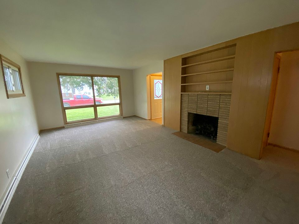 Living room picture window