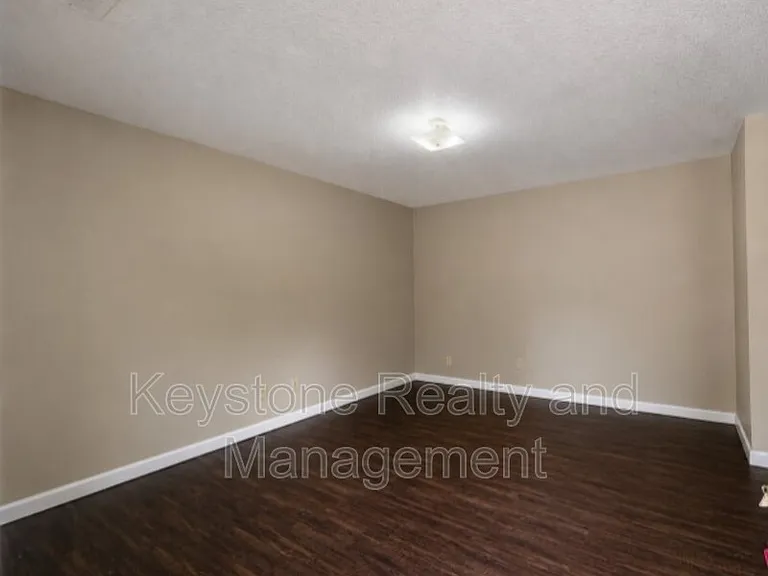 1375 Thompsonville Ln #39 — Photo 2