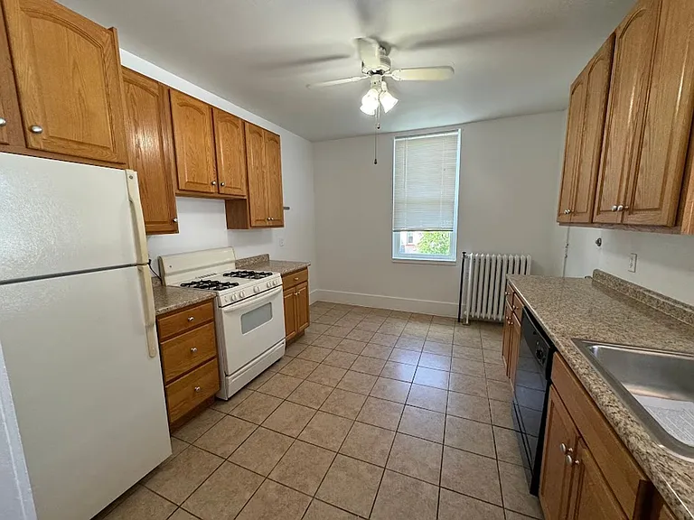 706-708 Summerlea Street — Photo 35