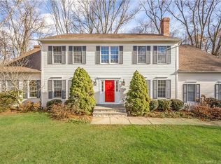 345 Flintlock Rd, Southport, CT 06890