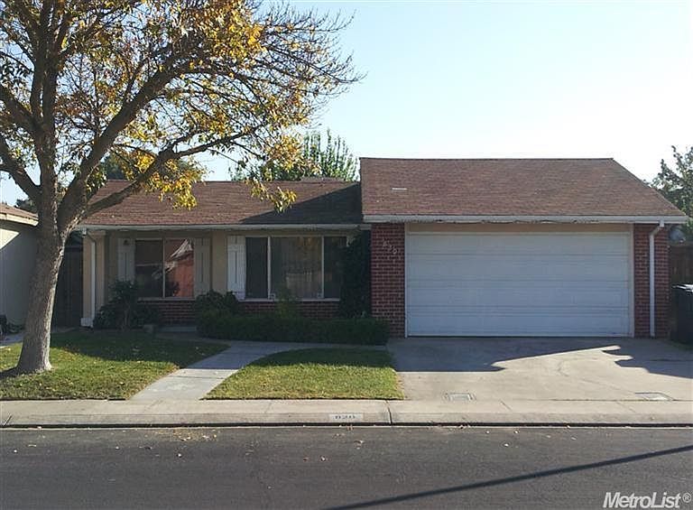 2nd image of 820 Bristlecone Way