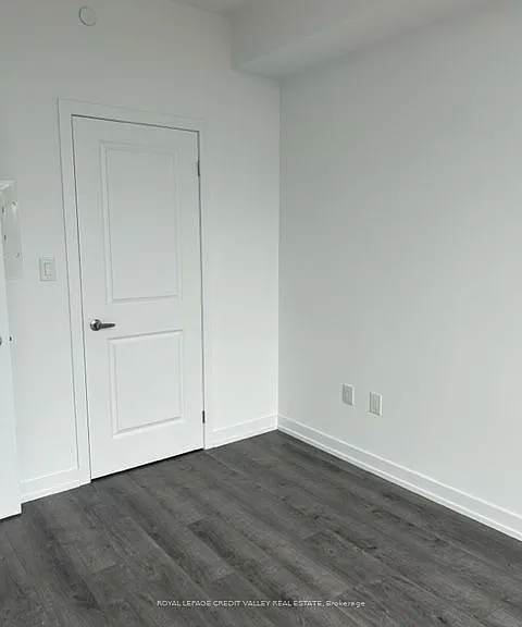 460 Dundas St E #309 — Photo 9