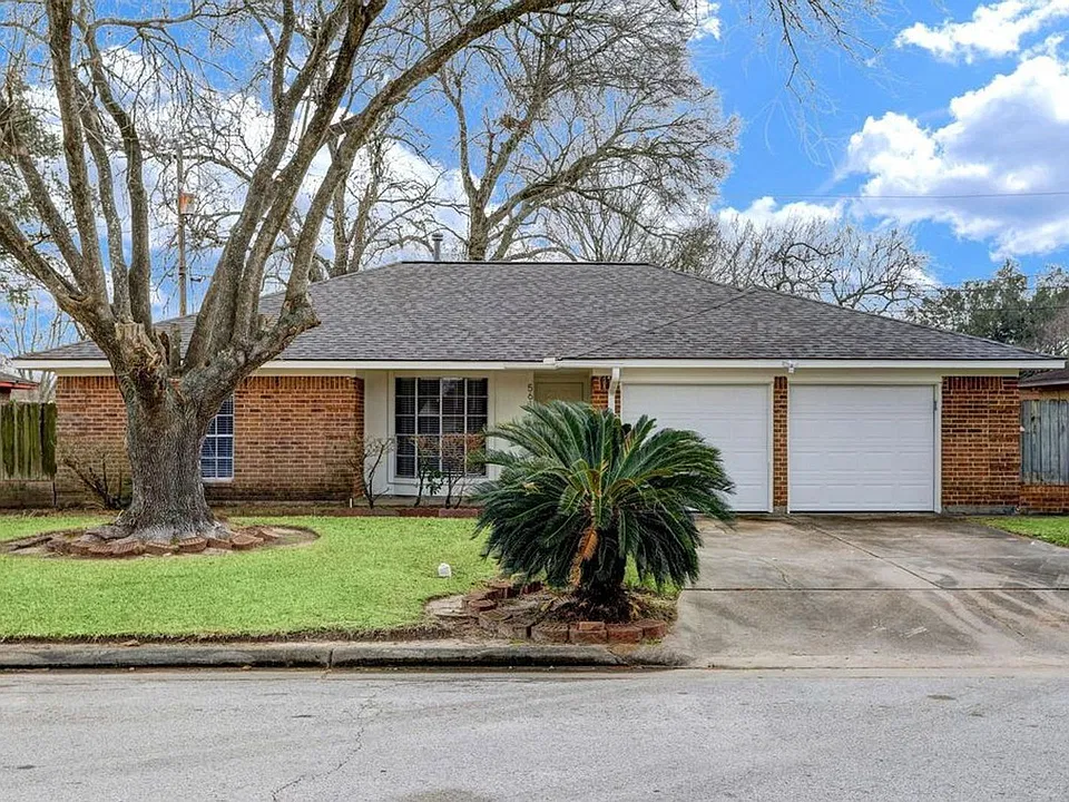 5613 Armstrong Dr