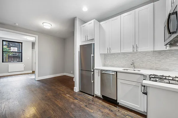 Rented by Cooper & Cooper Real Estate | media 8