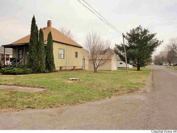 510 W Wabash Ave, Stonington, IL 62567