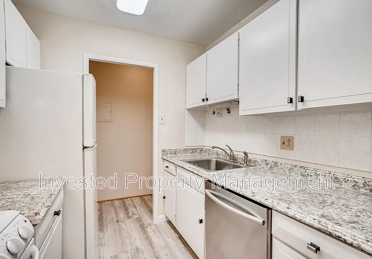 1111 Ash St #508 — Photo 4