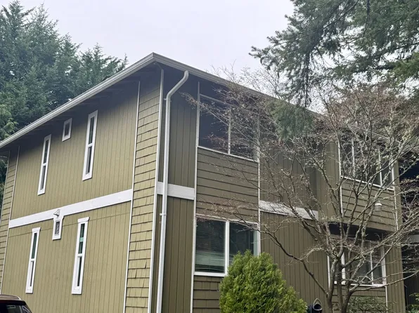 79X Four Plex, 793 High School Rd NW #797, Bainbridge Island, WA 98110