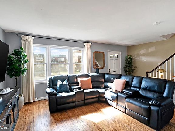 3rd image of 416 Sycamore Rd