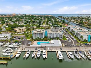 4900 38th Way S APT 404, Saint Petersburg, FL 33711