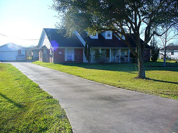 4th image of 10614 Leslie Ln