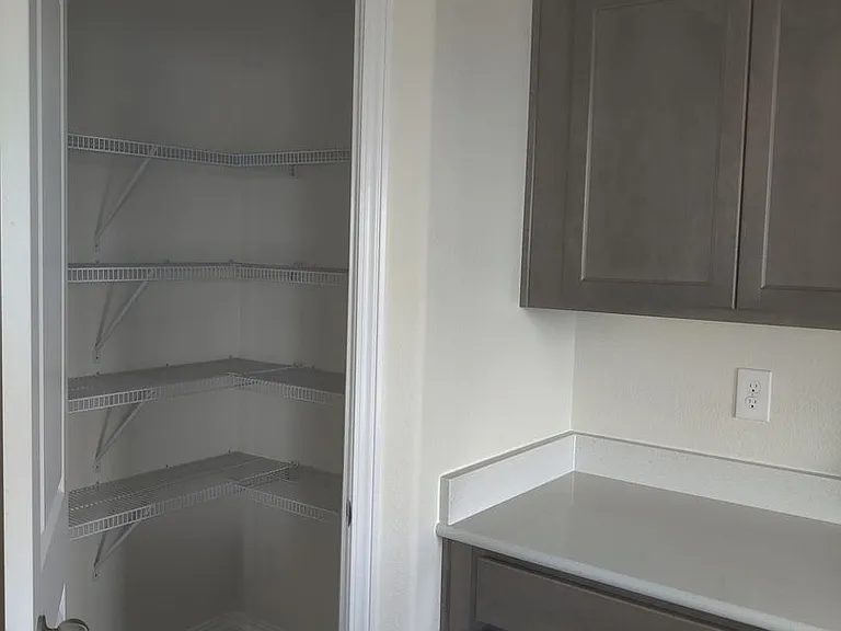 4649 Zircon Dr — Photo 14