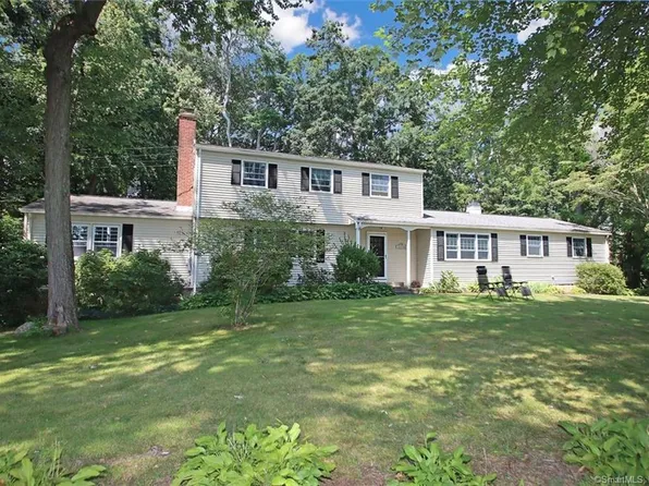 19 Wellsweep Road, Branford, CT 06405