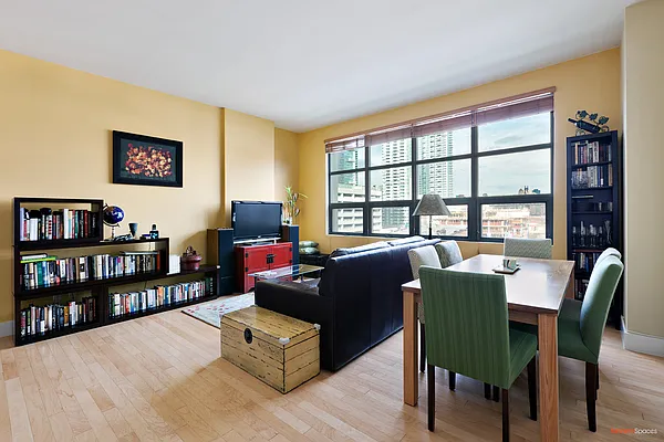 Sold by Modern Spaces | media 1