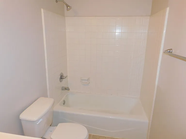 2006 Creekwood Dr — Photo 14