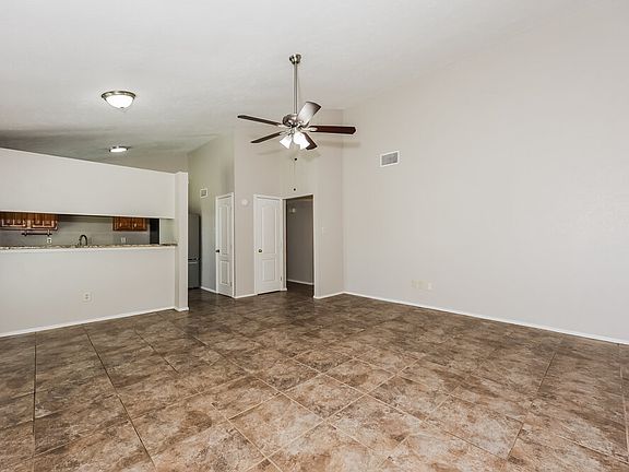 5th image of 801 Annapolis Dr