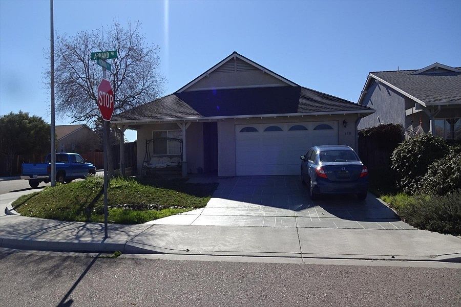 1st image of 690 Armand Ave