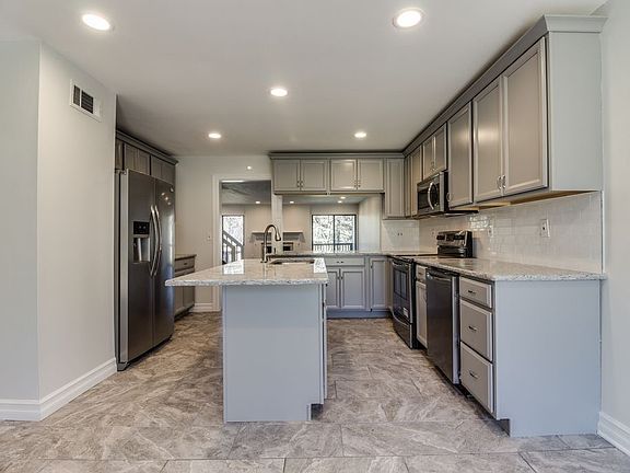 3rd image of 6156 Palomino Ct #1