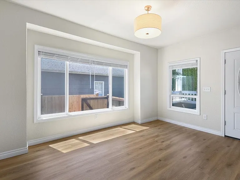 1511 McDougall Ave — Photo 6