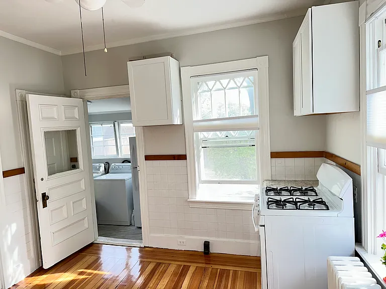 31 Weaver Ave — Photo 11