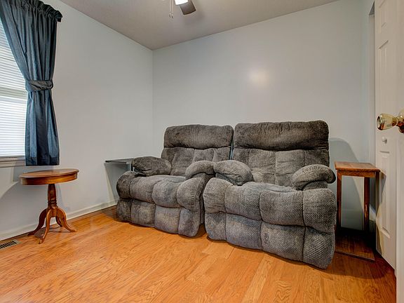 5th image of 77 Vine St