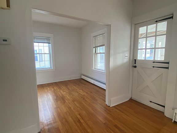 5th image of 135 N Main St