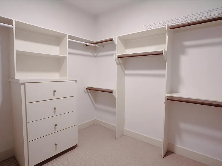 4701 Caroline St — Photo 23
