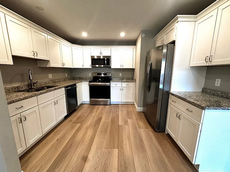 109 Church St #14 — Photo 2