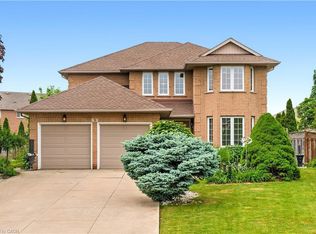 9 Sugarberry Ct, Hamilton, ON L8E 5E6