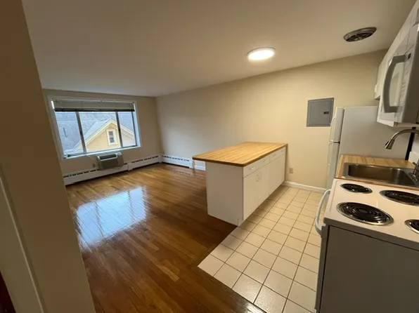 (undisclosed Address), Arlington, MA 02476