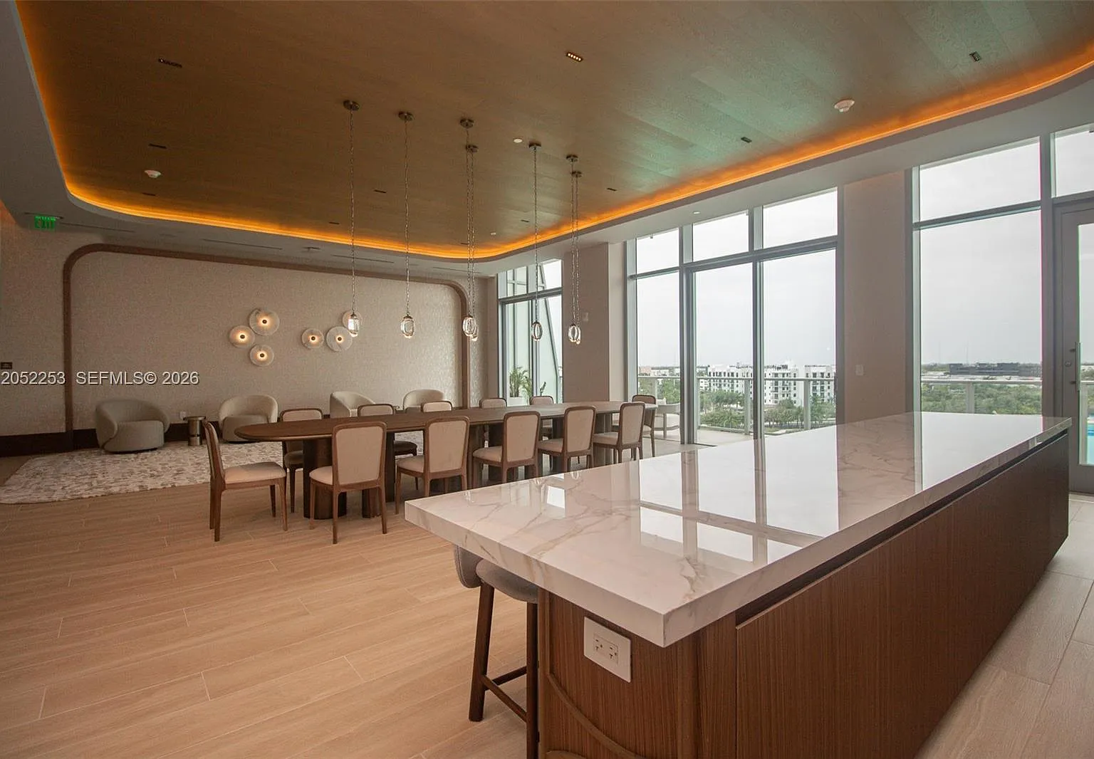 1 bed, 1081 sqft, $6,990 — Photo 3