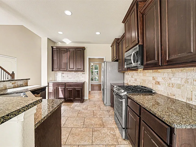 2310 Falcon Brook Dr — Photo 5