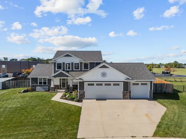 2111 Potter Dr, De Pere, WI 54115