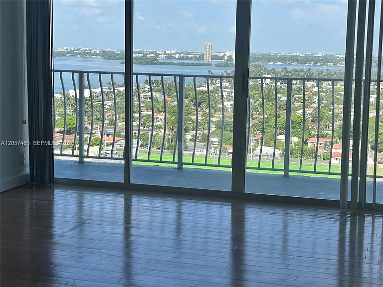 7601 E Treasure Dr #2104 — Photo 11