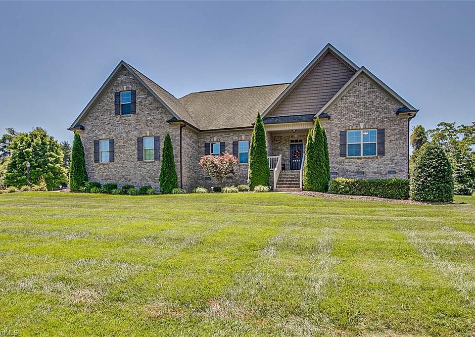 1st image of 7805 Winterbourne Dr