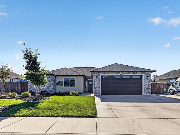 3rd image of 4839 Sierra Ct